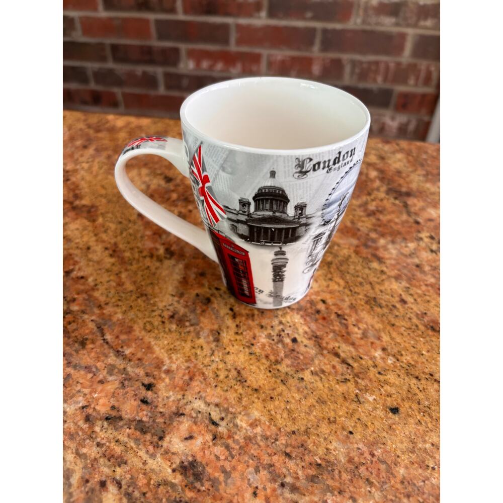 London, England tourist coffee cup